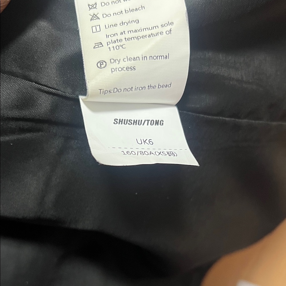 Elegant Black Blazer dress with Crystal Embellishments! - Picture 14 of 16